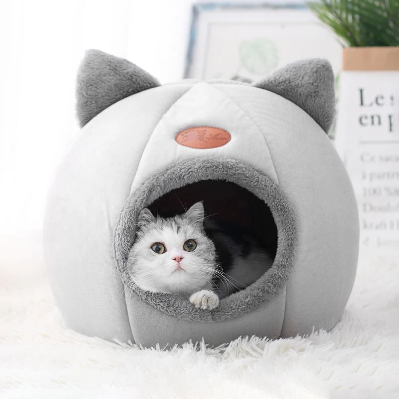 Cozy Winter Cat Bed WAGGING TAIL