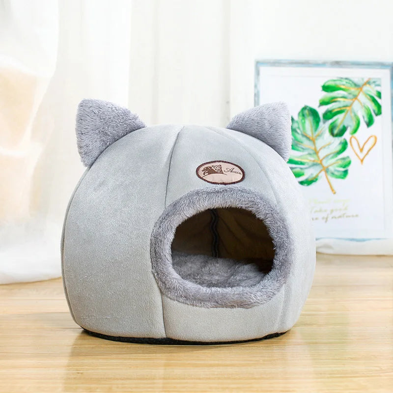 Cozy Winter Cat Bed WAGGING TAIL